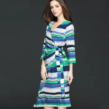 2019 spring Pink green Striped print Real Silk dress V-neck Long sleeve Office Lady dress summer vintage A-line Free Shipping
2019 spring Pink green Striped print Real Silk dress V-neck Long sleeve Office Lady dress summer vintage A-line Free Shipping