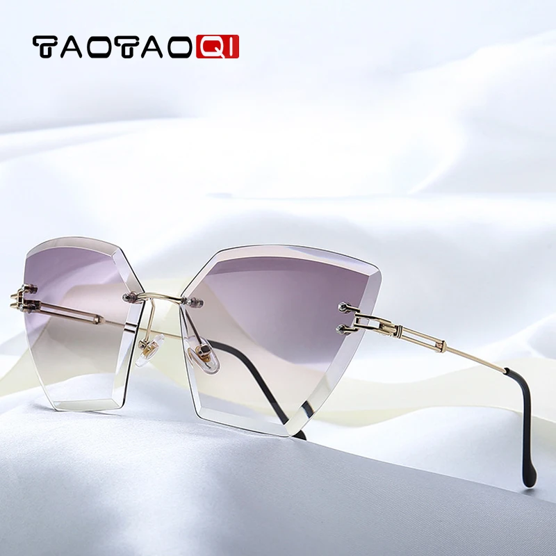 TAOTAOQI Frameless Cat Eye Sunglasses Women Vintage Brand Designer Luxury Female Sun Glasses Fashion 2018 Sexy Eyewear UV400
TAOTAOQI Frameless Cat Eye Sunglasses Women Vintage Brand Designer Luxury Female Sun Glasses Fashion 2018 Sexy Eyewear UV400