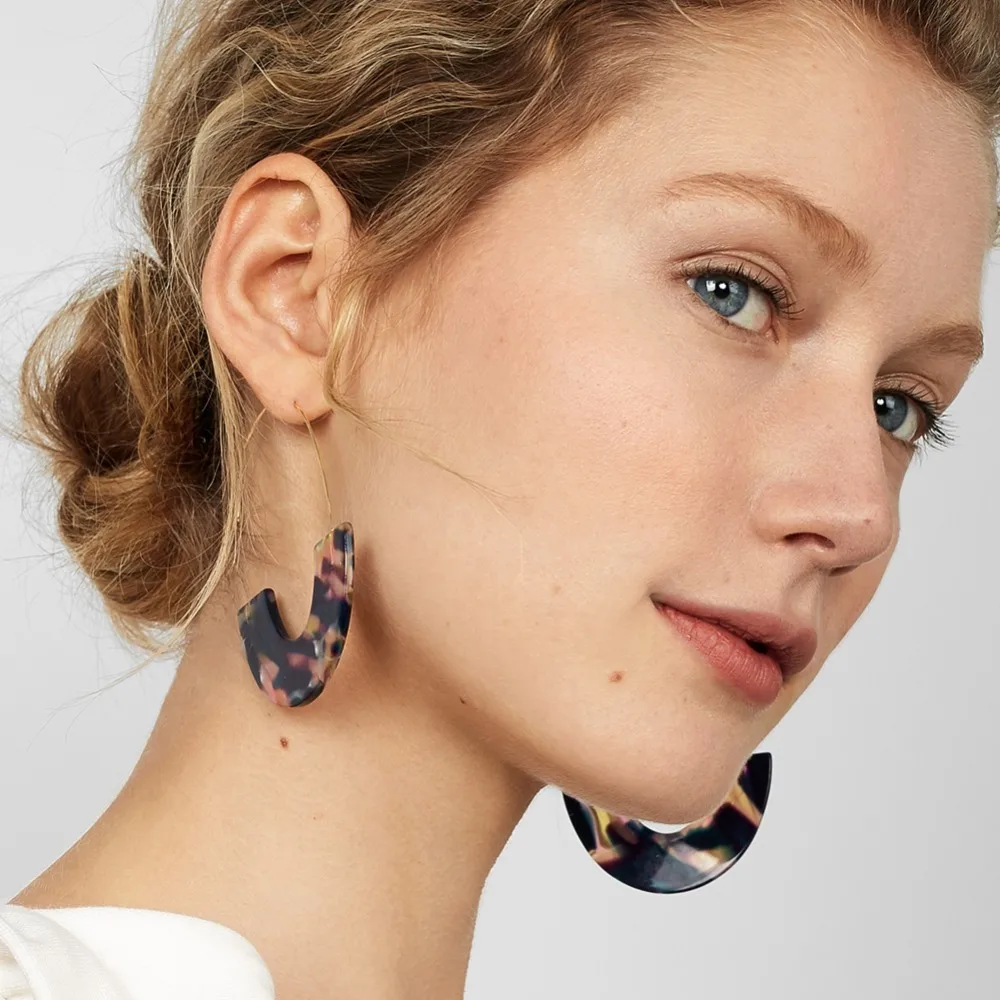 Vedawas Luxury Resin Statement Earrings for Women Accessories Geometric Dangle Drop Earrings Wedding Jewelry Pendientes xg2037
Vedawas Luxury Resin Statement Earrings for Women Accessories Geometric Dangle Drop Earrings Wedding Jewelry Pendientes xg2037