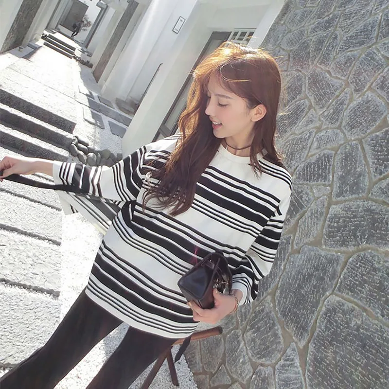 Fashion 2pcs Set Women Casual Striped Three Quarter T-Shirt + Loose Calf-Length Wide Leg Pants Set
Fashion 2pcs Set Women Casual Striped Three Quarter T-Shirt + Loose Calf-Length Wide Leg Pants Set