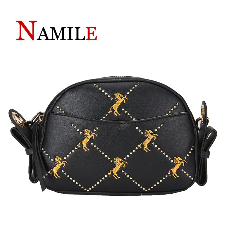 Youth handbags fashion rhombic rivet embroidery thread elegant and comfortable ladies shoulder diagonal package
Youth handbags fashion rhombic rivet embroidery thread elegant and comfortable ladies shoulder diagonal package