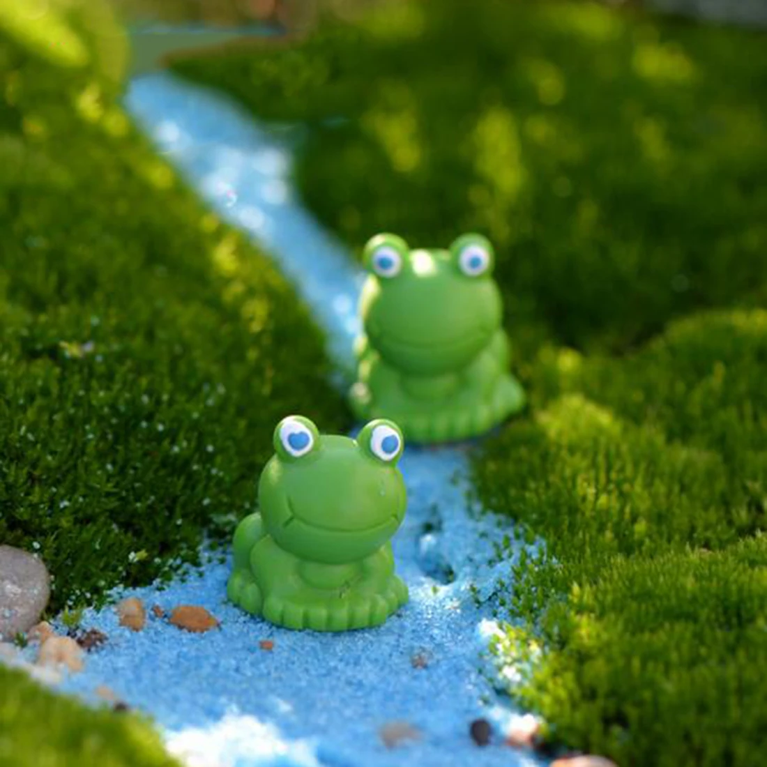 New 1Pc Miniature Frog DIY Resin Fairy Garden Craft Decoration Miniature Micro Gnome Terrarium Gift
New 1Pc Miniature Frog DIY Resin Fairy Garden Craft Decoration Miniature Micro Gnome Terrarium Gift