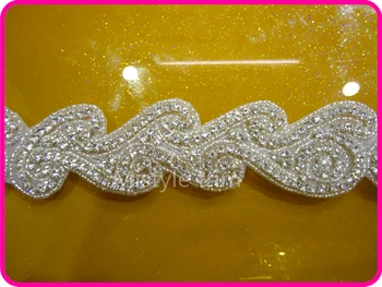 Free shipping sew on crystal beaded appliques wholesale trimming for wedding belt 
Free shipping sew on crystal beaded appliques wholesale trimming for wedding belt