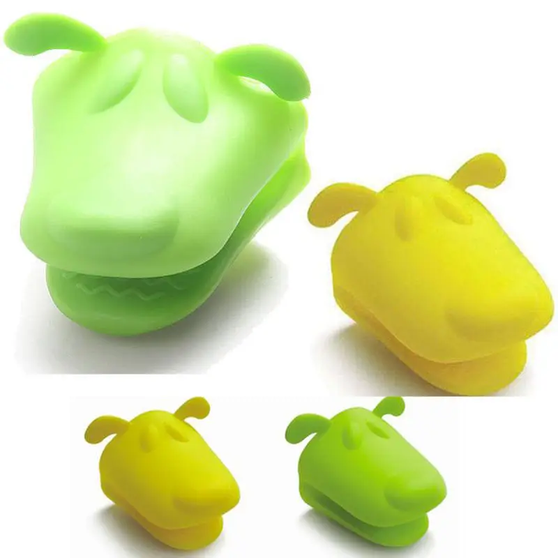 Cute Silicone Kitchen Oven Baking Glove Pot Mitt Tool Holder Heat Resistant (Random Color)
Cute Silicone Kitchen Oven Baking Glove Pot Mitt Tool Holder Heat Resistant (Random Color)