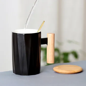 Black White style Ceramic Coffee Mugs with Lid Wooden Handgrip Spoon Water Tea Milk Mug Office Home Drinkware Gift
Black White style Ceramic Coffee Mugs with Lid Wooden Handgrip Spoon Water Tea Milk Mug Office Home Drinkware Gift