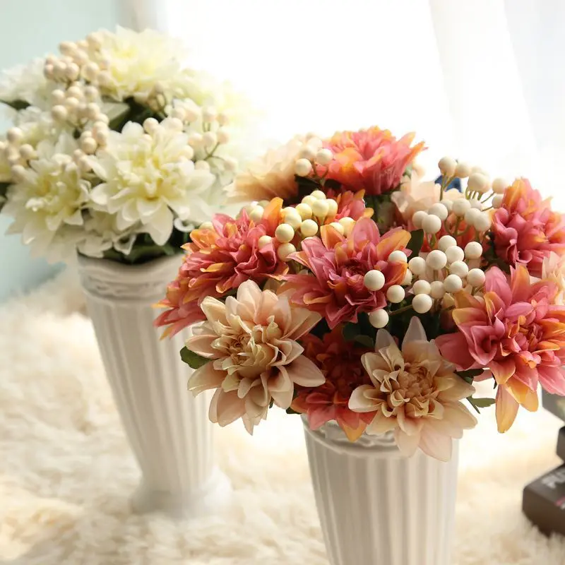 1 Pieces Real Touch silk artificial wedding bride bouquet flowers simulation vivid fake dahlia flower home party decor
1 Pieces Real Touch silk artificial wedding bride bouquet flowers simulation vivid fake dahlia flower home party decor