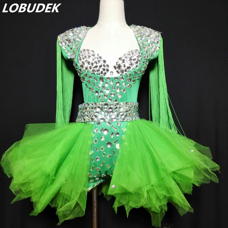 4 Color Rhinestones Bodysuit Tutu Dress Sexy Female Singer Models Catwalk Stage Wear Nightclub Bar Dance Team Jazz Dance Costume
4 Color Rhinestones Bodysuit Tutu Dress Sexy Female Singer Models Catwalk Stage Wear Nightclub Bar Dance Team Jazz Dance Costume