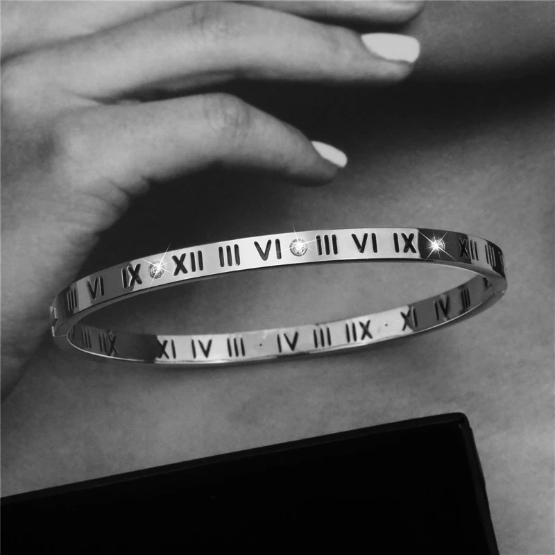 Romantic Lovers Roman Numerals 316L Stainless Steel Bangle Bracelet Silver Color Bangles Xmas Gift Valentine's Men Women Trendy
Romantic Lovers Roman Numerals 316L Stainless Steel Bangle Bracelet Silver Color Bangles Xmas Gift Valentine's Men Women Trendy