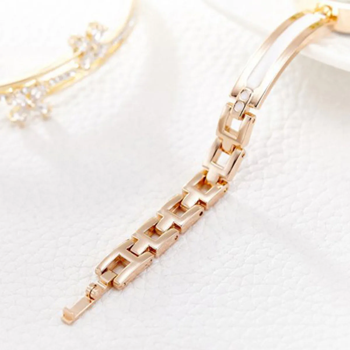 Women Lady Casual Fashion Stainless Steel Bracelet Watches Luxury Montres Analog Quartz Wrist Watch Gift Shellhard Relogio