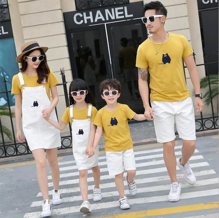 Fashion Family Set 2pcs Matching Clothes Mother and Daughter Overall Dress Set Father Son Clothing Sets Children's Clothes ML
Fashion Family Set 2pcs Matching Clothes Mother and Daughter Overall Dress Set Father Son Clothing Sets Children's Clothes ML