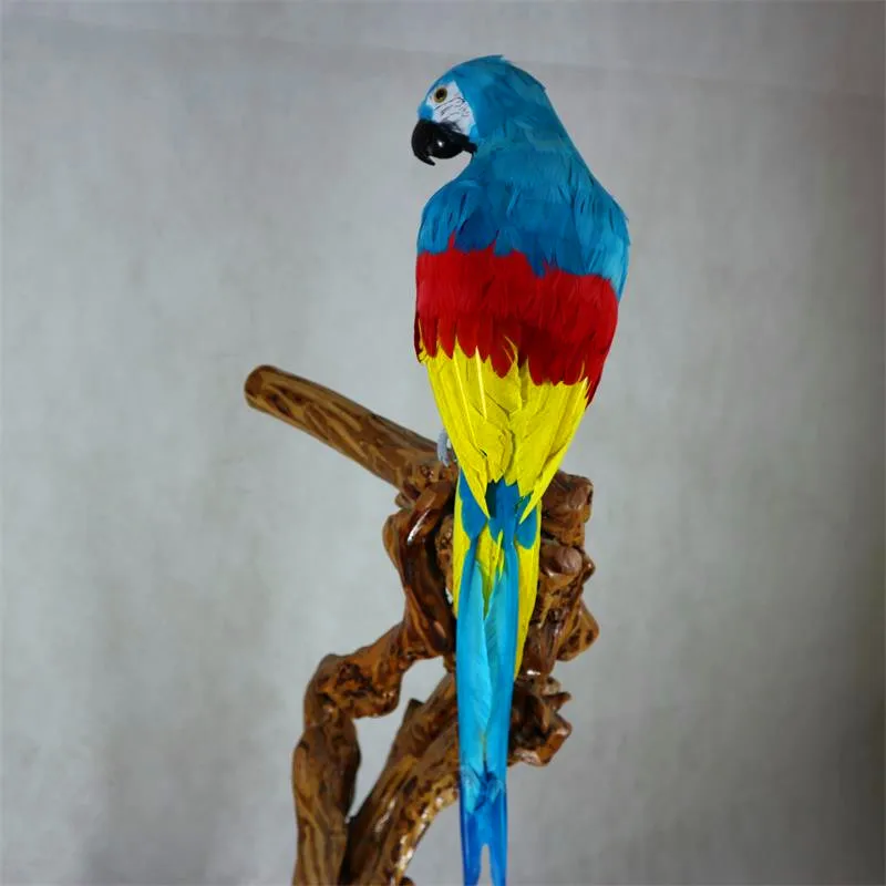 Imitation feather macaws in the garden window home decoration feather crafts gardening landscape props festival decoration
Imitation feather macaws in the garden window home decoration feather crafts gardening landscape props festival decoration