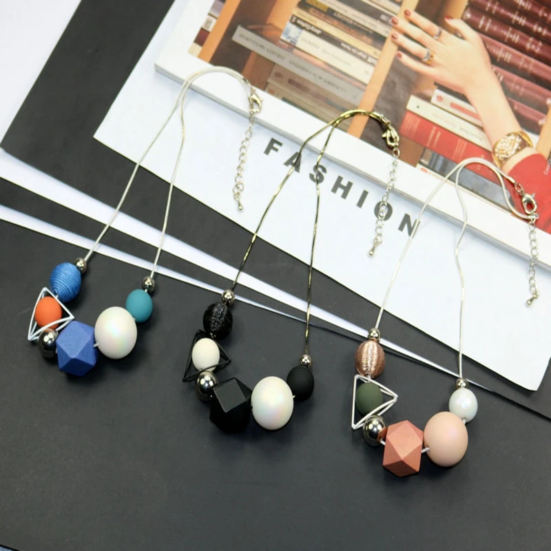 2018 new Korean version of fashion Joker short hit color short necklace female clavicle chain clothing accessories wholesale
2018 new Korean version of fashion Joker short hit color short necklace female clavicle chain clothing accessories wholesale