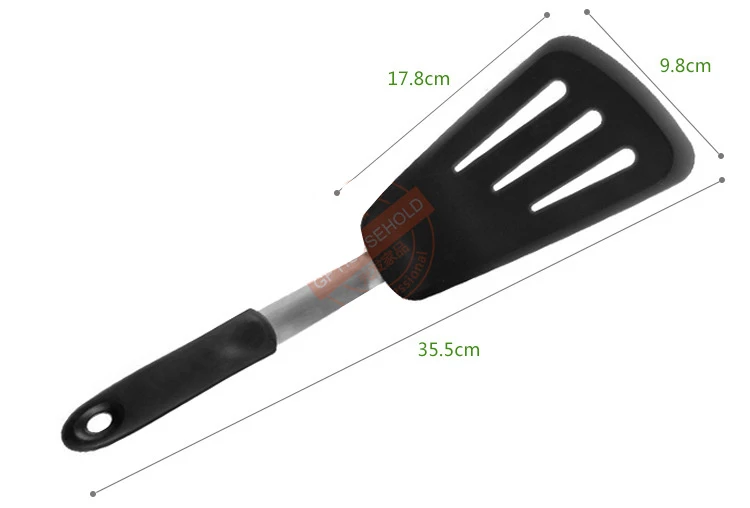 7303912875_761813942_