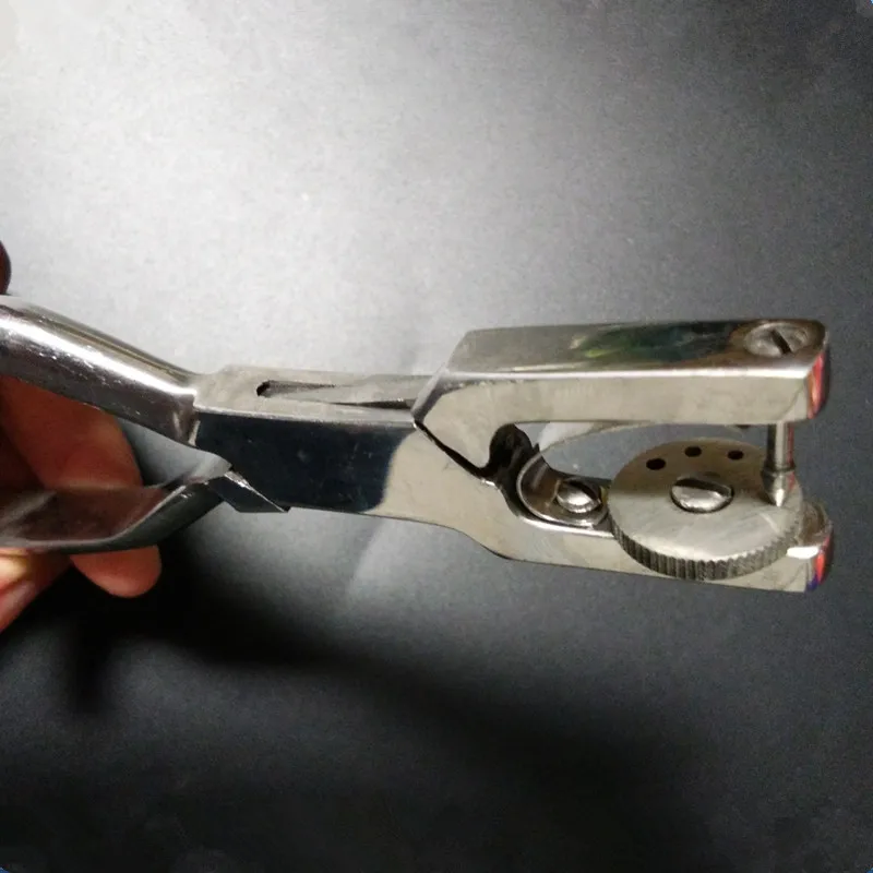 Orthodontic tools Dental Rubber Dam Punch Pliers Dentist Orthodontic Surgical Equipment Instrument Tooth forceps
Orthodontic tools Dental Rubber Dam Punch Pliers Dentist Orthodontic Surgical Equipment Instrument Tooth forceps