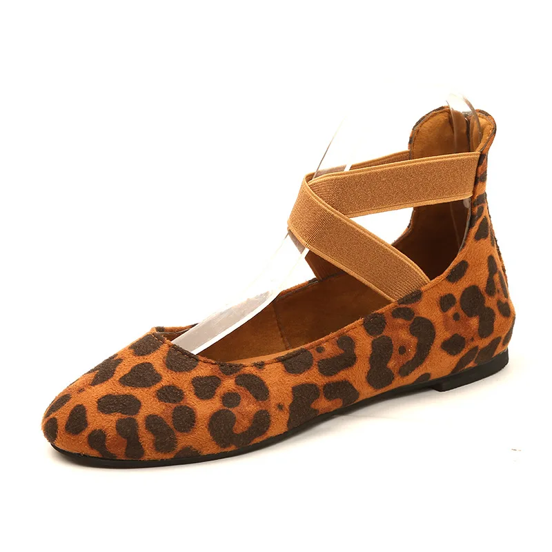 Plus size 43 leopard flat shoes women shallow elastic bandage Ballet Shoes women's flats soft sole dance mother outdoor shoes
Plus size 43 leopard flat shoes women shallow elastic bandage Ballet Shoes women's flats soft sole dance mother outdoor shoes