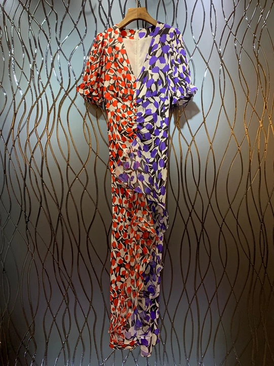 2019 Summer New Female V-collar Symmetrical Colour-matching Printed Twisted Short-sleeved Long Dress 713
2019 Summer New Female V-collar Symmetrical Colour-matching Printed Twisted Short-sleeved Long Dress 713