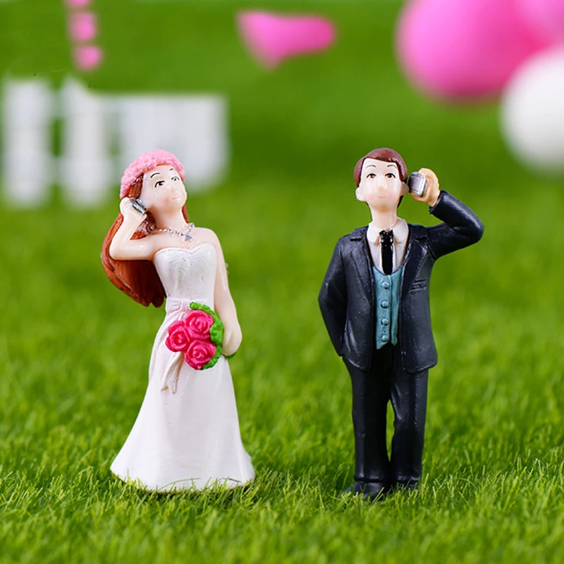 2PCS Mobilephone Lover Figurines Wedding Doll Miniatures Couple Fairy Home Decor Garden Decoration Baby Toy DIY Accessories
2PCS Mobilephone Lover Figurines Wedding Doll Miniatures Couple Fairy Home Decor Garden Decoration Baby Toy DIY Accessories