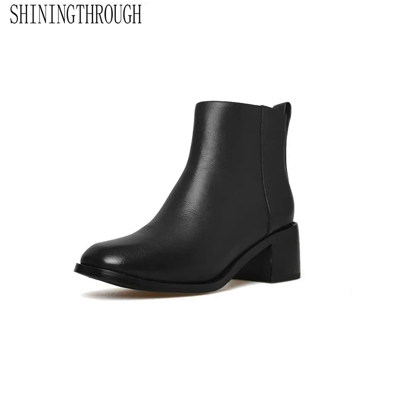 Fashion Women Ankle Boots Autumn Winter Warm Genuine Leather Square Heels Shoes Woman Elegant Party Prom Ladies Boots Size 34-39
Fashion Women Ankle Boots Autumn Winter Warm Genuine Leather Square Heels Shoes Woman Elegant Party Prom Ladies Boots Size 34-39