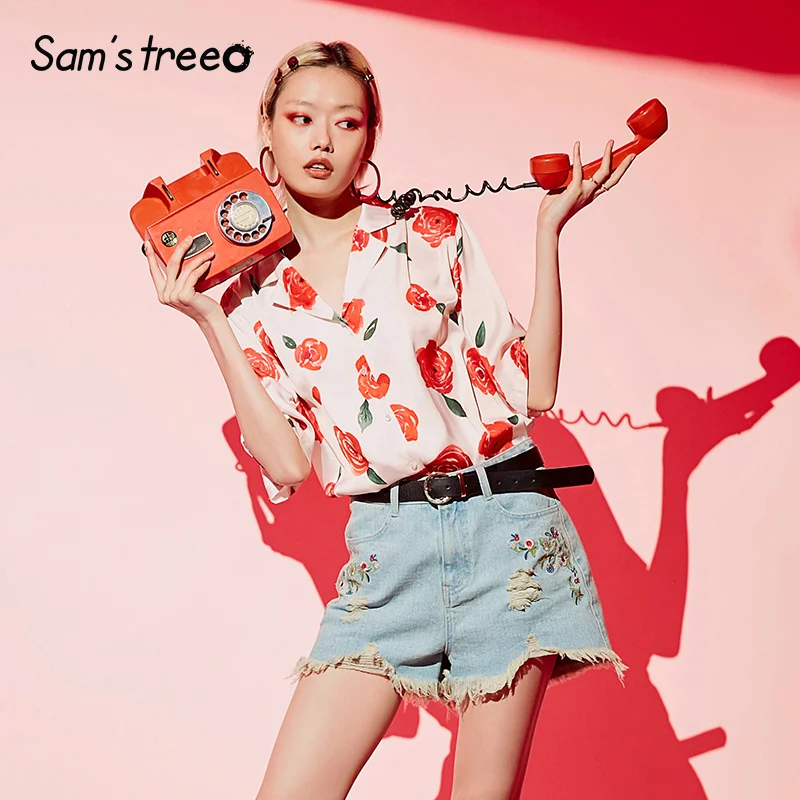 Samstree Women Summer Floral Blouse Shirts Half Sleeve V-Neck Loose Vintage Shirts Blouses Buttons Retro Chic Blouses 2019
Samstree Women Summer Floral Blouse Shirts Half Sleeve V-Neck Loose Vintage Shirts Blouses Buttons Retro Chic Blouses 2019