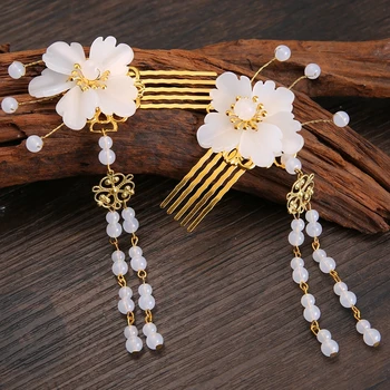Antique jewelry hair hairpin classical retro coloured glaze petals inserted comb hanfu cheongsam accessories to the clamp
Antique jewelry hair hairpin classical retro coloured glaze petals inserted comb hanfu cheongsam accessories to the clamp