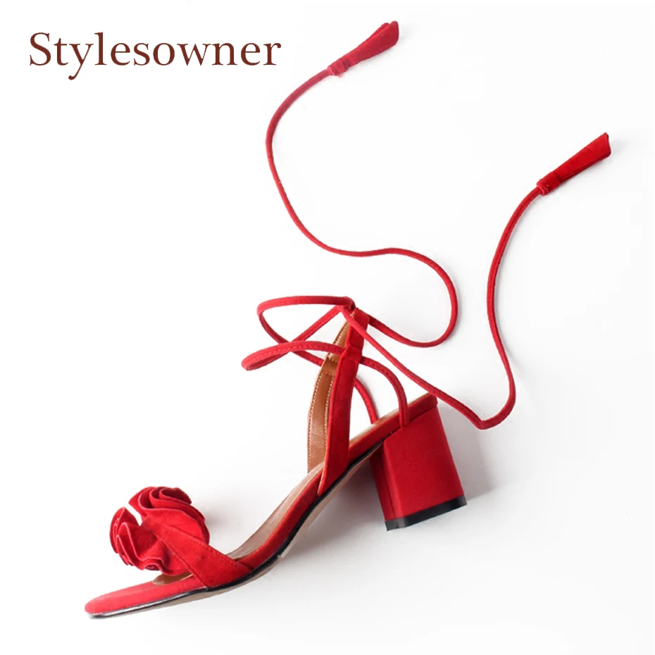 Stylesowner summer new suede leather women gladiator sandals pleated design cross tied casual shoes ruffles chunky heel sandals
Stylesowner summer new suede leather women gladiator sandals pleated design cross tied casual shoes ruffles chunky heel sandals