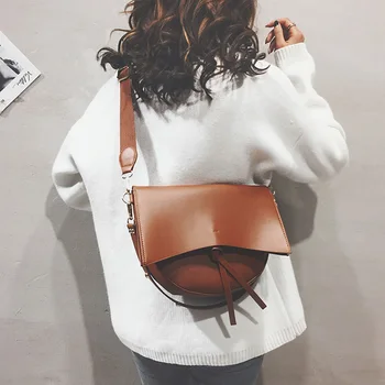 Fashion Semicircle Handbags Women Famous Designer Saddle Bag Shoulder Bag For Women Irregular PU Leather Messenger Bags 2019
Fashion Semicircle Handbags Women Famous Designer Saddle Bag Shoulder Bag For Women Irregular PU Leather Messenger Bags 2019