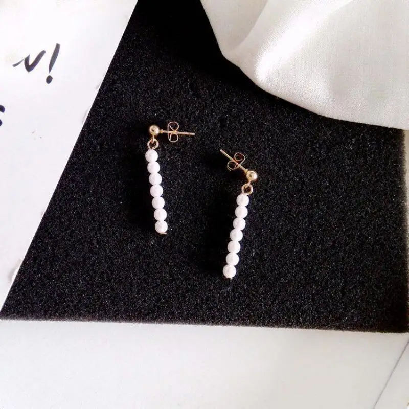 5 Imitation Pearl Earrings Temperament Style Hepburn Wind Wild Fashion Temperament Beaded Earrings Birthday Gift Jewelry Brincos
5 Imitation Pearl Earrings Temperament Style Hepburn Wind Wild Fashion Temperament Beaded Earrings Birthday Gift Jewelry Brincos
