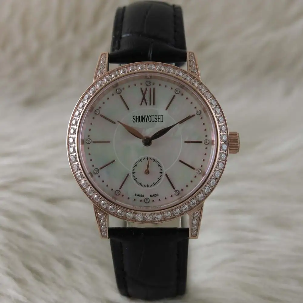 WG06668 Women's Watches Top Brand Runway Luxury European Design Quartz Wristwatches
WG06668 Women's Watches Top Brand Runway Luxury European Design Quartz Wristwatches