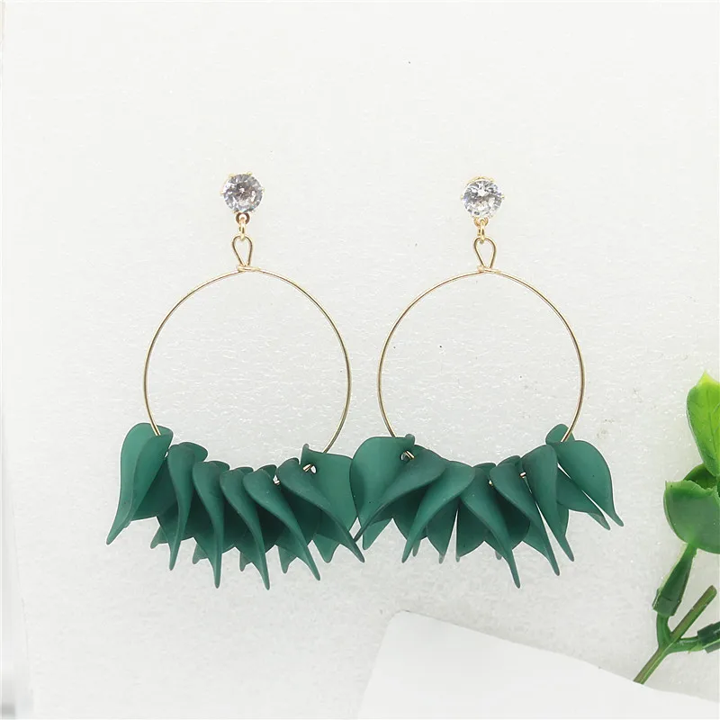 2019 Petrogulf brand New Fashion Brand Jewelry New design resin leaf pendant earrings for Women Gift Earrings
2019 Petrogulf brand New Fashion Brand Jewelry New design resin leaf pendant earrings for Women Gift Earrings