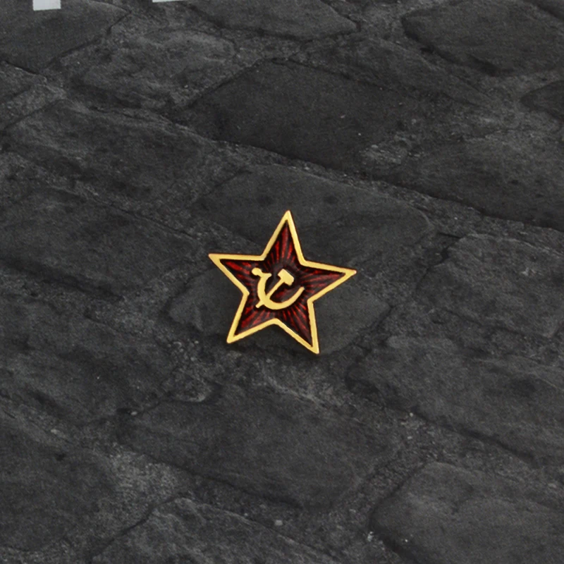 Red Star Hammer Sickle Enamel pin Communism Emblem Soviet Union Symbol Ussr Brooch Metal badge Denim Jeans Shirt Bag Accessories
Red Star Hammer Sickle Enamel pin Communism Emblem Soviet Union Symbol Ussr Brooch Metal badge Denim Jeans Shirt Bag Accessories