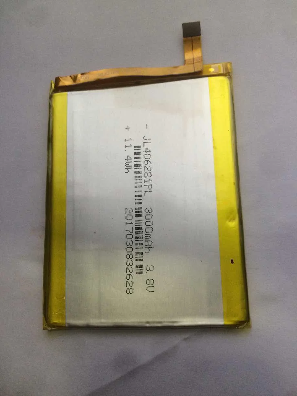 Blackview R6 100% Original New 3000mAh Replacement accessory accumulators For Blackview R6 Cell Phone
Blackview R6 100% Original New 3000mAh Replacement accessory accumulators For Blackview R6 Cell Phone