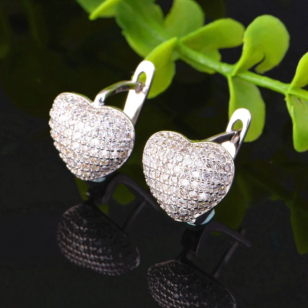 Women's Cute Crystal Heart Earrings Studs Popular Fashion Jewelry Earring In Silver For Girl Brincos Aretes De Moda 2018 YE004-3
Women's Cute Crystal Heart Earrings Studs Popular Fashion Jewelry Earring In Silver For Girl Brincos Aretes De Moda 2018 YE004-3