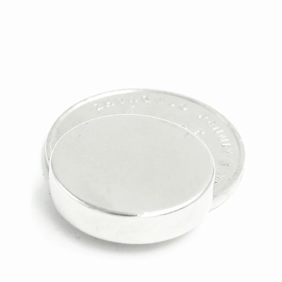 100 шт. неодимовые N35 Dia20mm X 4mm сильные магниты маленький диск NdFeB редкоземельный для рукоделия модели холодильник прилипающий магнит 20x4mm
100 шт. неодимовые N35 Dia20mm X 4mm сильные магниты маленький диск NdFeB редкоземельный для рукоделия модели холодильник прилипающий магнит 20x4mm