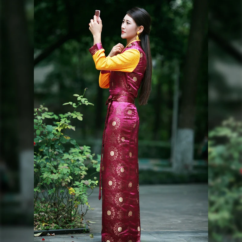 Chinese Minority Folk Tibetan Clothing Dance Wear Costume Traditional Life clothes Robe in Tibet
Chinese Minority Folk Tibetan Clothing Dance Wear Costume Traditional Life clothes Robe in Tibet