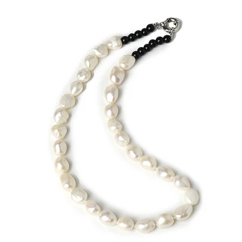 8*14 MM Shell pearl Necklace with Pure white Geometric shape and the Deep black unique Circular bead Produced
8*14 MM Shell pearl Necklace with Pure white Geometric shape and the Deep black unique Circular bead Produced