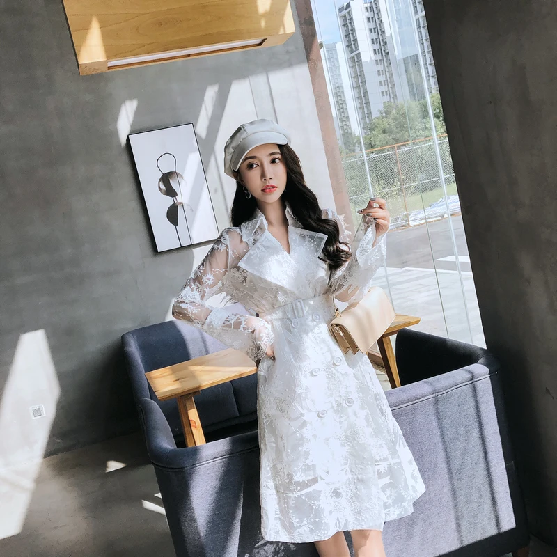 2019 Spring Women's Suit Print Embroidery Sashes Pocket Button Long Sleeve Trench + Vest Two Piece Set Women Office Lady Outfits
2019 Spring Women's Suit Print Embroidery Sashes Pocket Button Long Sleeve Trench + Vest Two Piece Set Women Office Lady Outfits