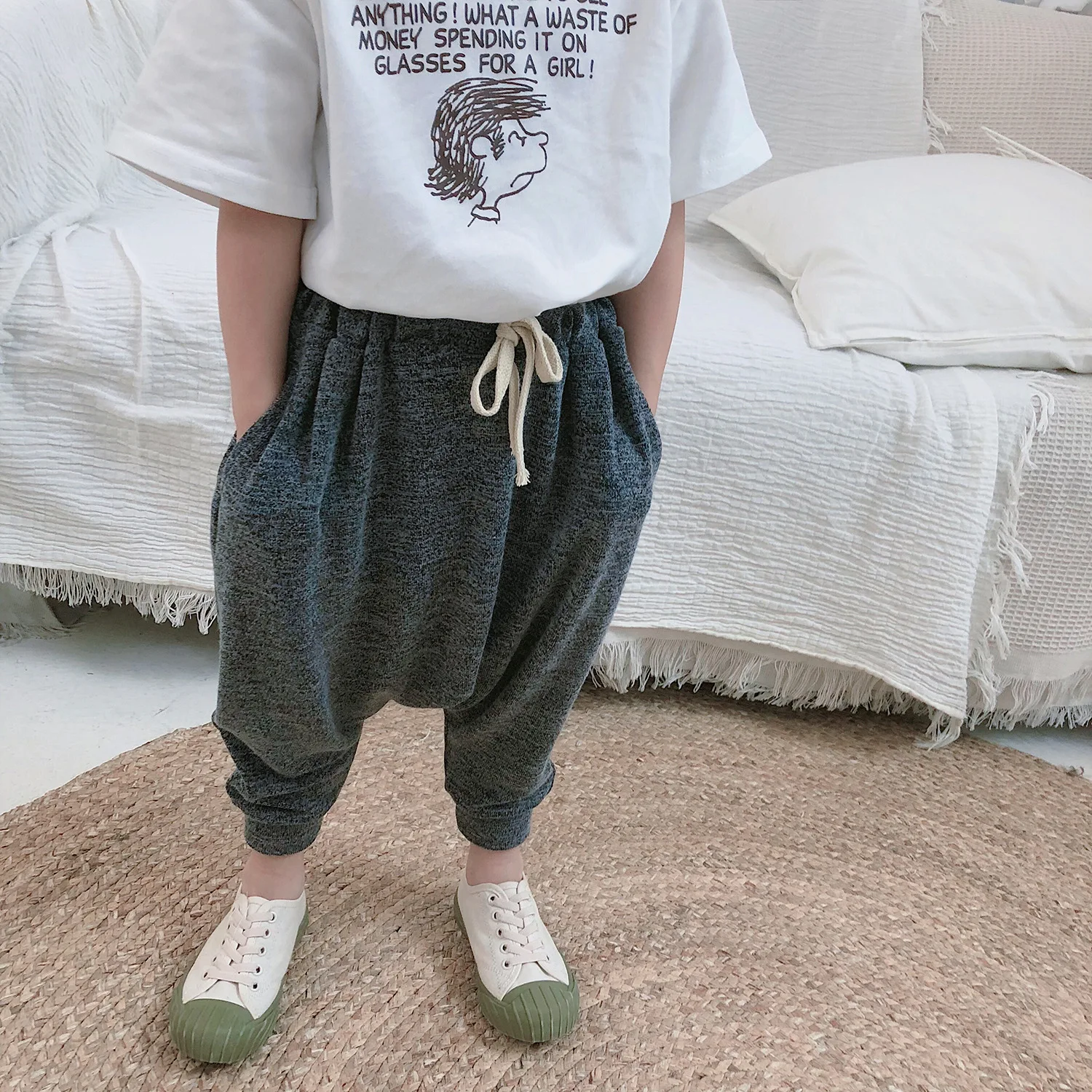 Korean style 2019 fashion boys cotton thin loose harem pants Spring Summer kids all-match casual trousers 1-6Y
Korean style 2019 fashion boys cotton thin loose harem pants Spring Summer kids all-match casual trousers 1-6Y