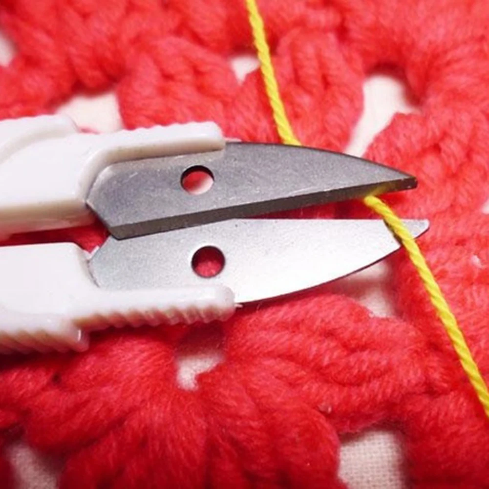 11mm Sewing Scissors V Shape Durable Cross-stitch Embroidery Gauze Scissor Clipper Snip Thread Cutter Tool
11mm Sewing Scissors V Shape Durable Cross-stitch Embroidery Gauze Scissor Clipper Snip Thread Cutter Tool