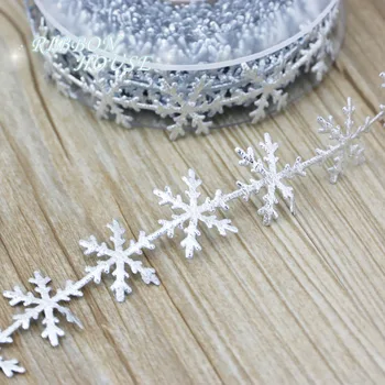 (10 meters/lot) 25mm Leather-like gold and Silver Snowflake ribbon lace Christmas decoration ultrasonic embossed ribbon
(10 meters/lot) 25mm Leather-like gold and Silver Snowflake ribbon lace Christmas decoration ultrasonic embossed ribbon