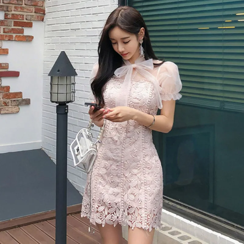 Women Lace Dress Sexy Mesh Patchwork Bow Collar Short Sleeve Slim Fit Mini Club Party Dress Female Clothes robe femme vestidos
Women Lace Dress Sexy Mesh Patchwork Bow Collar Short Sleeve Slim Fit Mini Club Party Dress Female Clothes robe femme vestidos