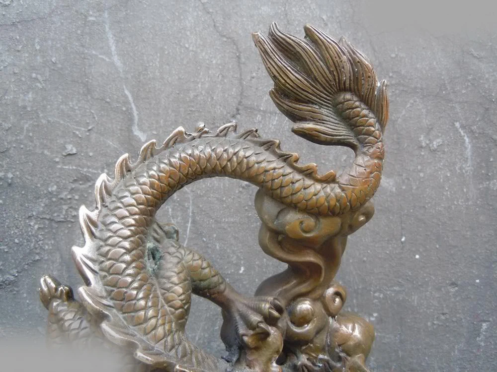 DS 12 Inch Chinese brass copper carved hover dragon play bead Sculpture statue
DS 12 Inch Chinese brass copper carved hover dragon play bead Sculpture statue