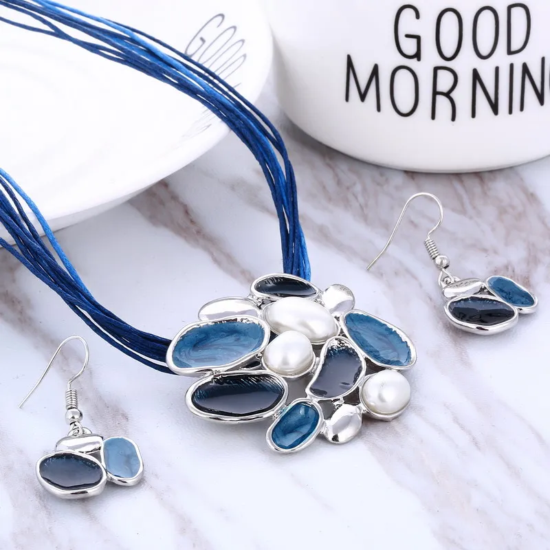 Fashion Gem Geometric Silver pendant necklace earring set leather chocker necklaces women boho jewelry set gift wholesale Price
Fashion Gem Geometric Silver pendant necklace earring set leather chocker necklaces women boho jewelry set gift wholesale Price