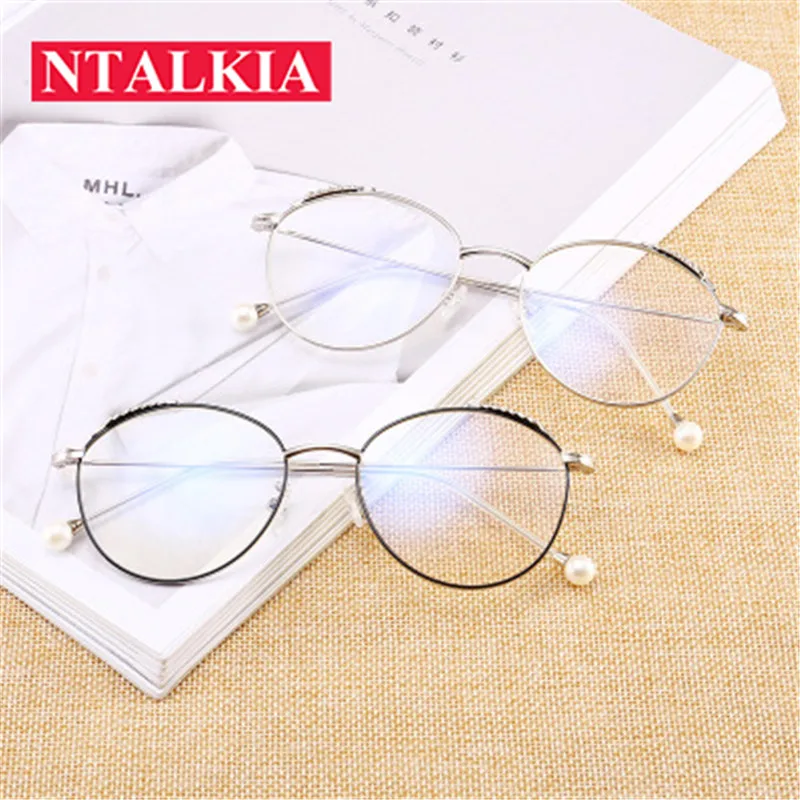 2018 new fashion pearls eyeglasses frame clear glasses women round face spectacle retro vintage myopia glasses oculos de grau 
2018 new fashion pearls eyeglasses frame clear glasses women round face spectacle retro vintage myopia glasses oculos de grau