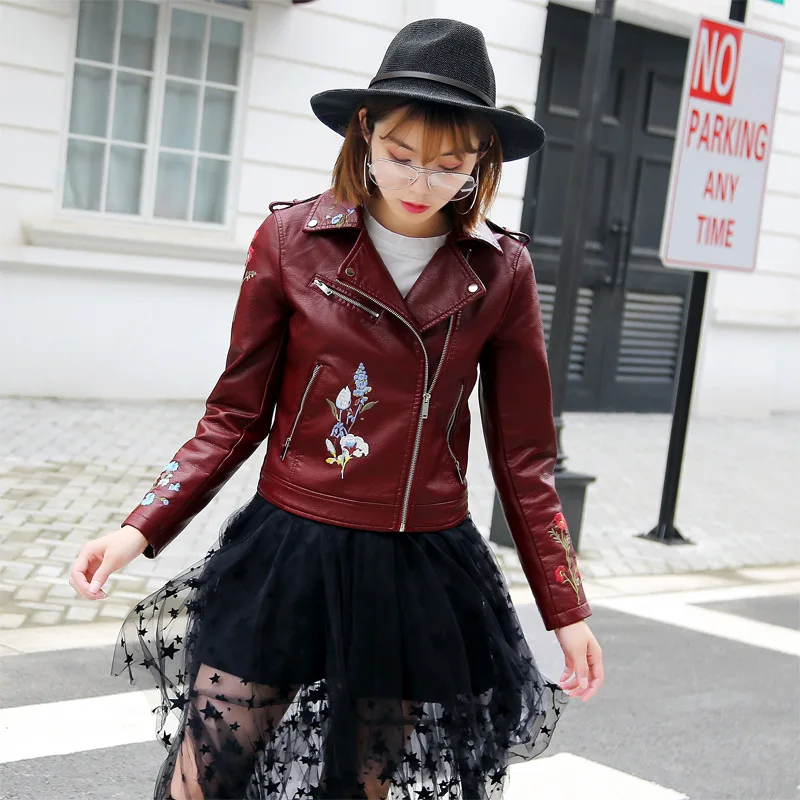 Female Leather Jacket 2019 Spring/Autumn New Motorcycle Women Jacket Short Flowers Embroidery PU Leather Women Coat High-Quality
Female Leather Jacket 2019 Spring/Autumn New Motorcycle Women Jacket Short Flowers Embroidery PU Leather Women Coat High-Quality