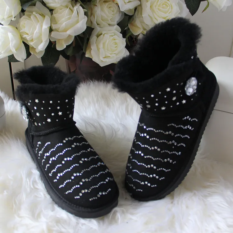 New Fashion Genuine Sheepskin Snow Boots Women's Winter Boots 100% Natural Fur Ankle Boots for Women Warm Wool Boots Shoes
New Fashion Genuine Sheepskin Snow Boots Women's Winter Boots 100% Natural Fur Ankle Boots for Women Warm Wool Boots Shoes