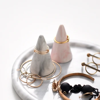1pc Nordic style ins Marbled Ceramic Ring Frame Jewelry Frame Jewelry Storage Rack Girls Gift
1pc Nordic style ins Marbled Ceramic Ring Frame Jewelry Frame Jewelry Storage Rack Girls Gift