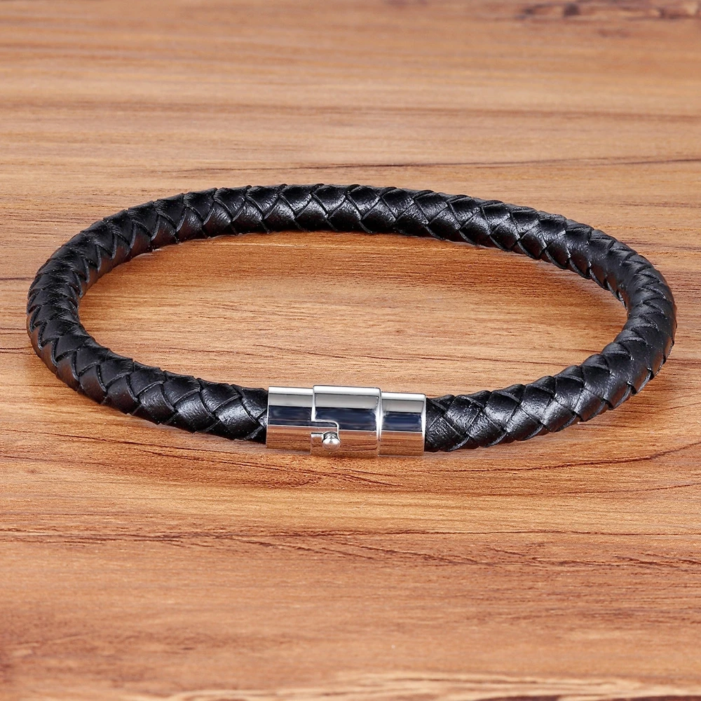TYO Simple Design Snake Chain Genuine Leather Bracelet For Male Easy Hook Accessories Jewelry For Commemorative Significance
TYO Simple Design Snake Chain Genuine Leather Bracelet For Male Easy Hook Accessories Jewelry For Commemorative Significance