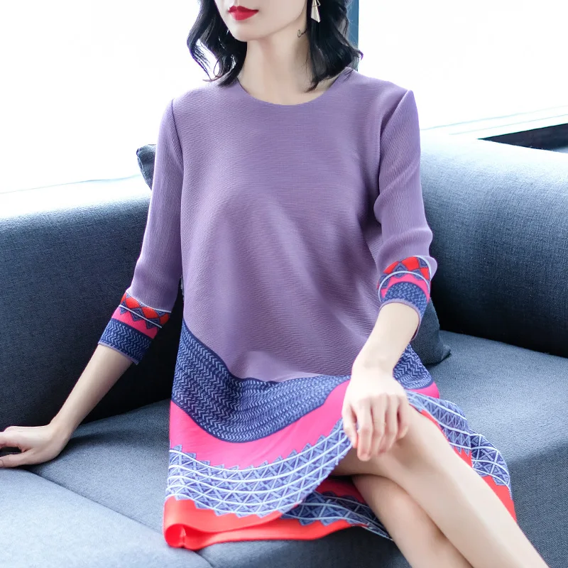 Special Pleats Summer New 2019 Women Large Size Three Quarter Sleeve Pleated Dress Women Round Neck Patchwork Mini Dresses
Special Pleats Summer New 2019 Women Large Size Three Quarter Sleeve Pleated Dress Women Round Neck Patchwork Mini Dresses