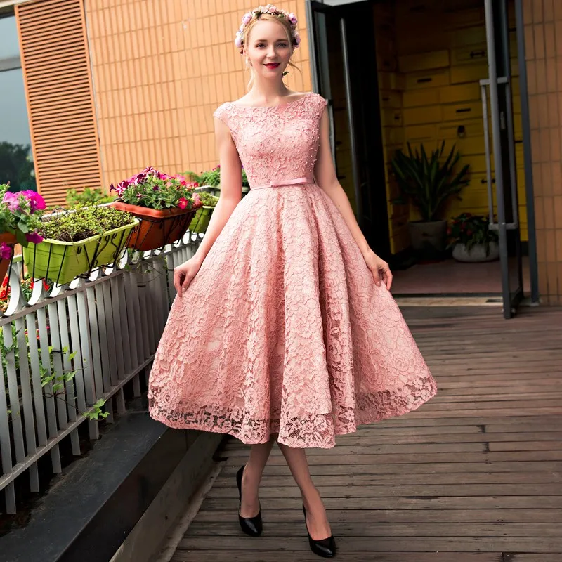 Sweet Lace Tea-Length A-Line Evening Dress 2019 New Pearls Beaded Sleeveless Prom Dresses Scoop Collar Party Gowns Flared Skirt
Sweet Lace Tea-Length A-Line Evening Dress 2019 New Pearls Beaded Sleeveless Prom Dresses Scoop Collar Party Gowns Flared Skirt