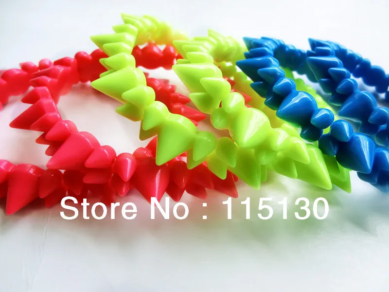 2016 New Punk Stretch Spike Rivets Bracelets For Women Men Neon Color Casual Wrap Charm Bracelets Bangles Fashion Jewelry 2016
2016 New Punk Stretch Spike Rivets Bracelets For Women Men Neon Color Casual Wrap Charm Bracelets Bangles Fashion Jewelry 2016